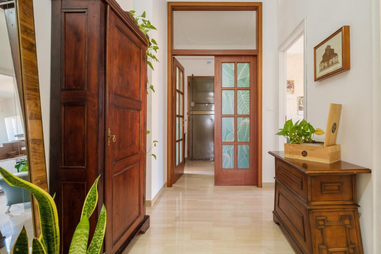 Fabula Rooms 3 Suites With Private Bathroom Bologna Ngoại thất bức ảnh