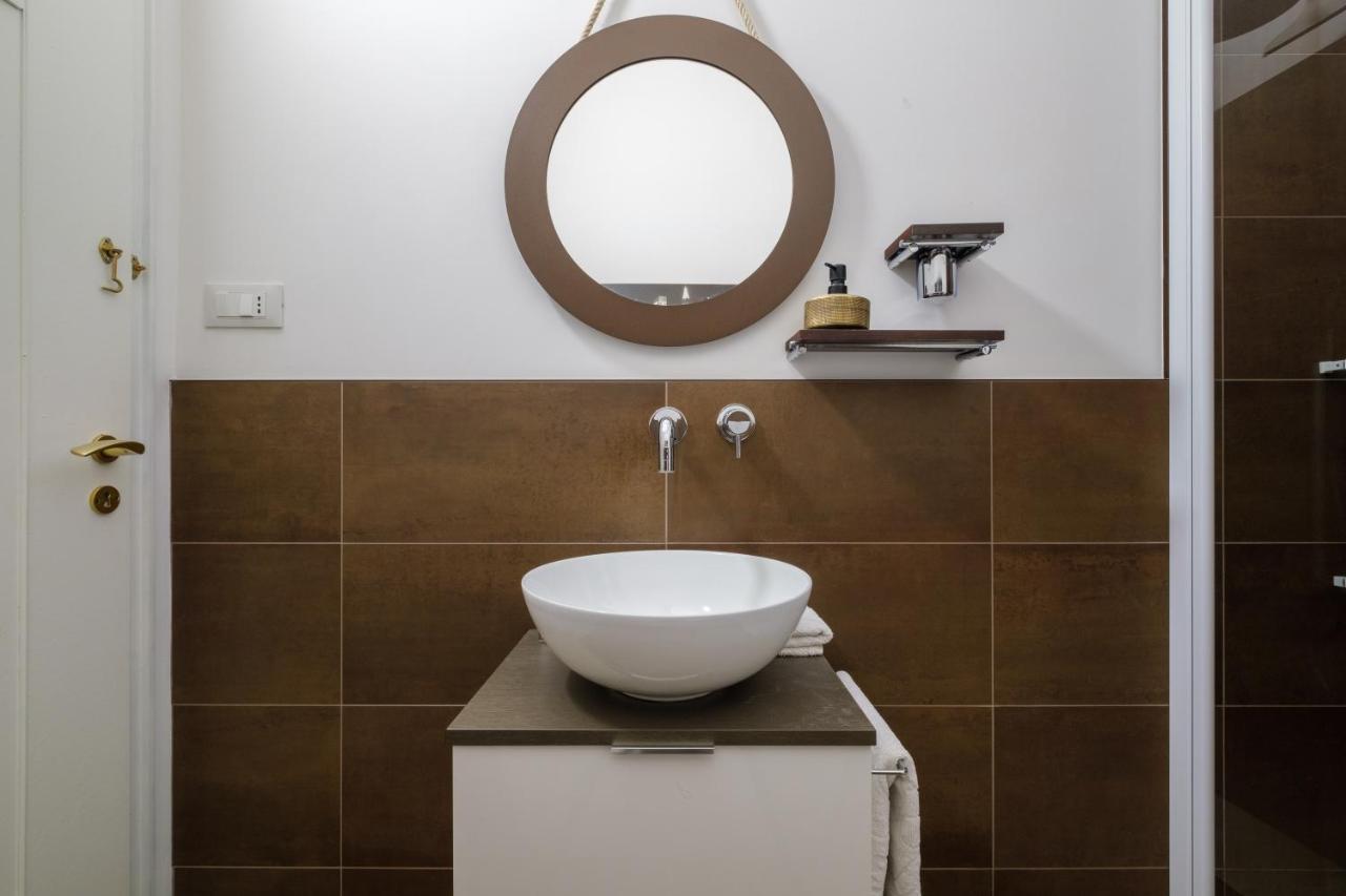Fabula Rooms 3 Suites With Private Bathroom Bologna Ngoại thất bức ảnh