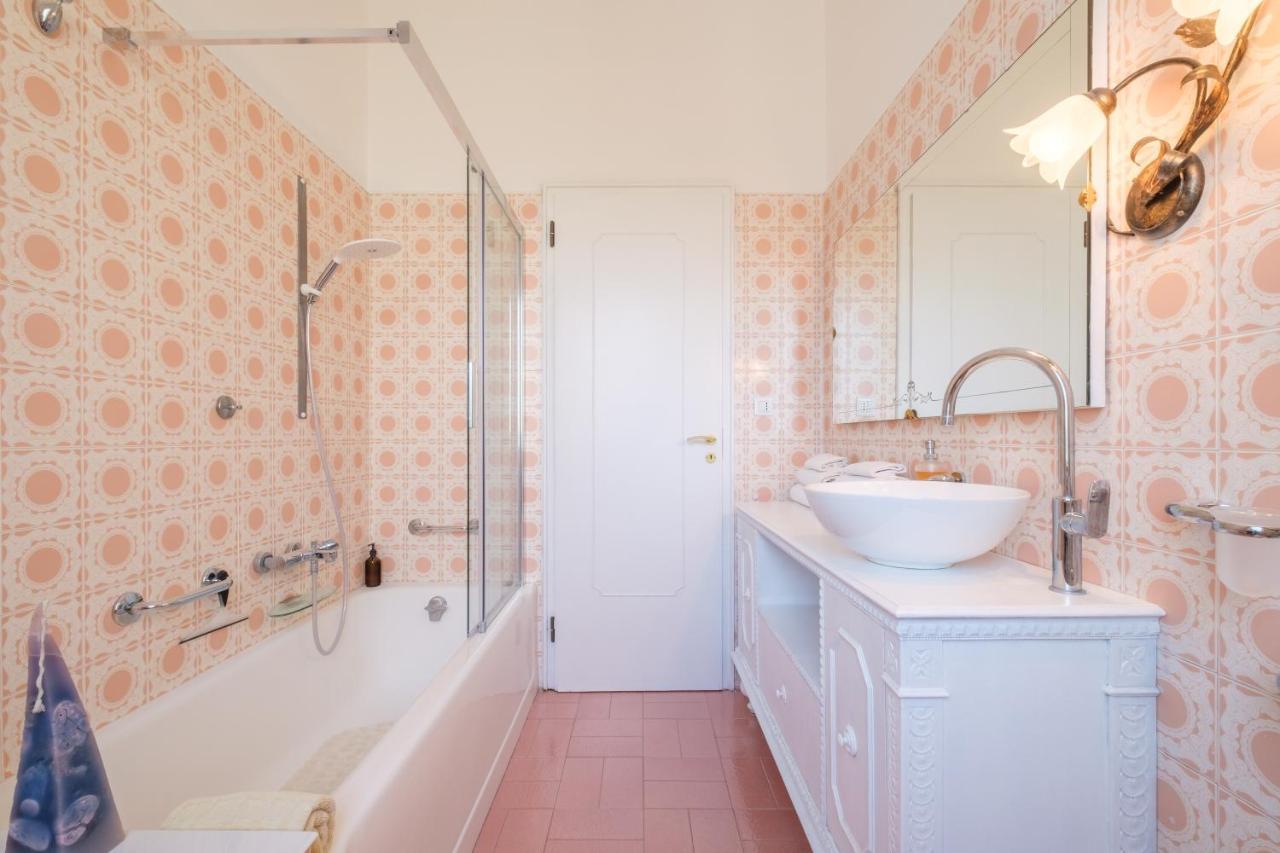 Fabula Rooms 3 Suites With Private Bathroom Bologna Ngoại thất bức ảnh